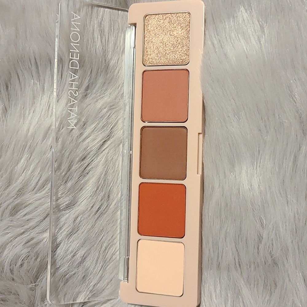 5 Eyeshadow Palette